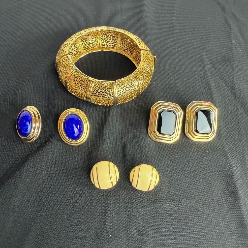 Vintage Mix Lot Costume Jewelry 2 Carolee Gold Tone Earrings 1 Filigree Bangle